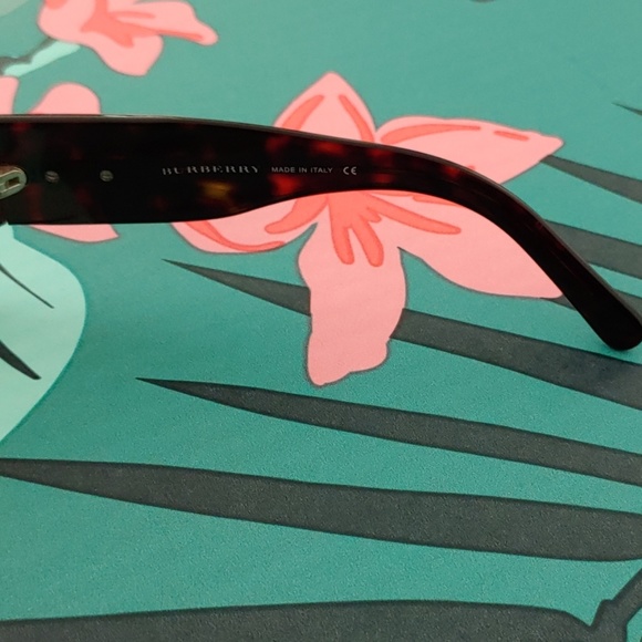 BURBERRY WOMEN'S SUNGLASSES BROWN TORTOISE FRAME - Picture 4 of 8